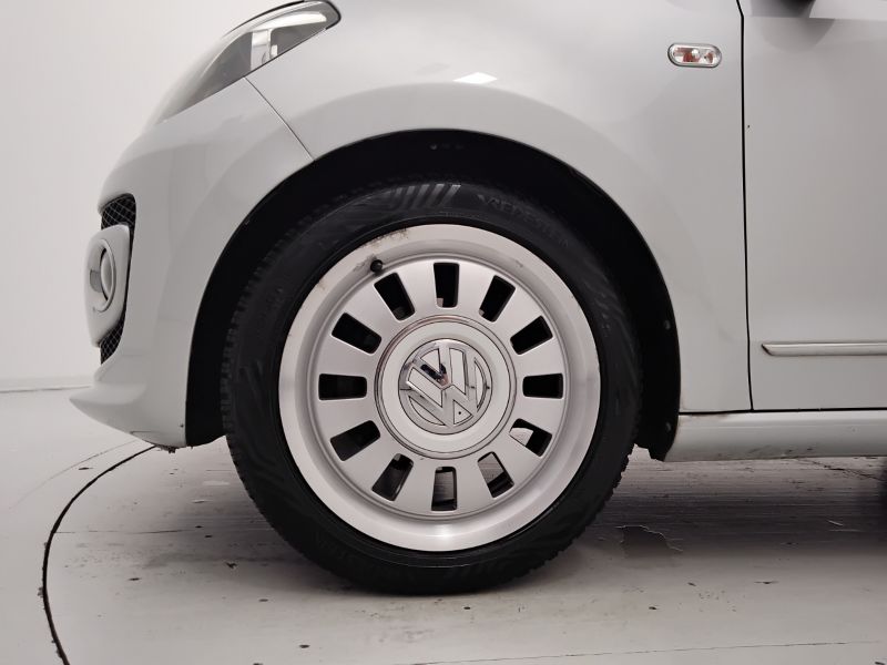 GuidiCar - VOLKSWAGEN up! 2014 up! 1.0 High up! 75cv 5p Usato