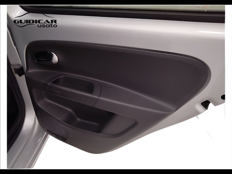 GuidiCar - VOLKSWAGEN up! 2014 up! 1.0 High up! 75cv 5p Usato