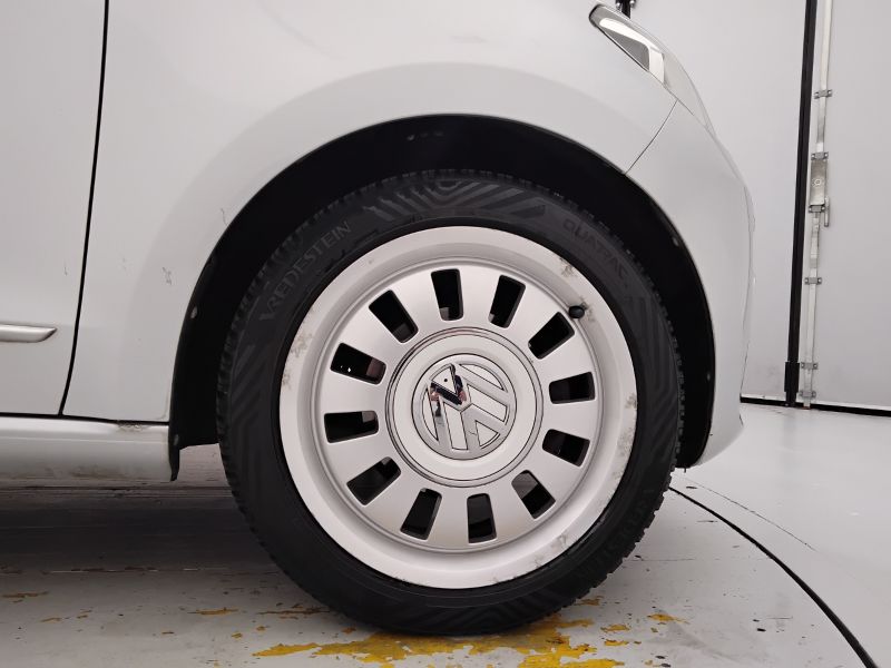 GuidiCar - VOLKSWAGEN up! 2014 up! 1.0 High up! 75cv 5p Usato