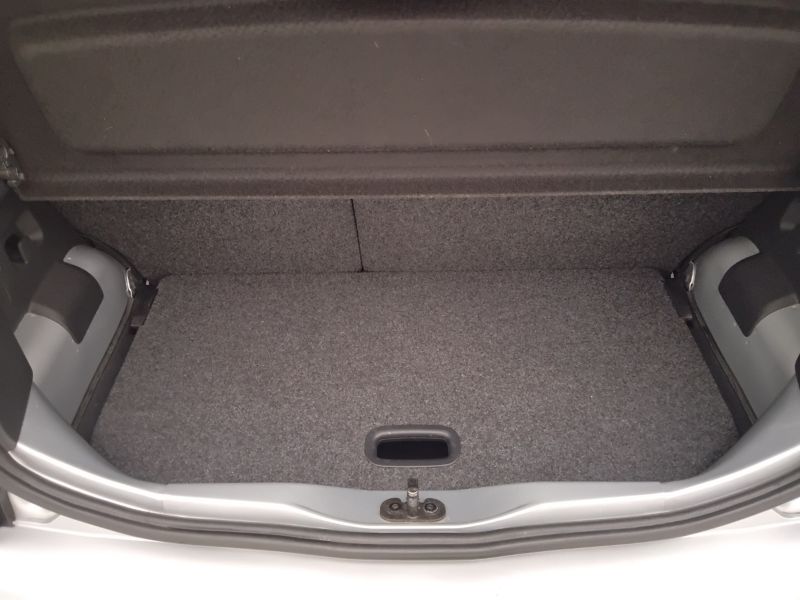 GuidiCar - VOLKSWAGEN up! 2014 up! 1.0 High up! 75cv 5p Usato