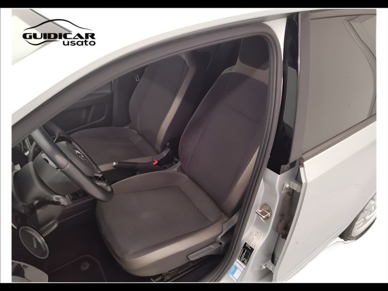 GuidiCar - VOLKSWAGEN up! 2014 up! 1.0 High up! 75cv 5p Usato