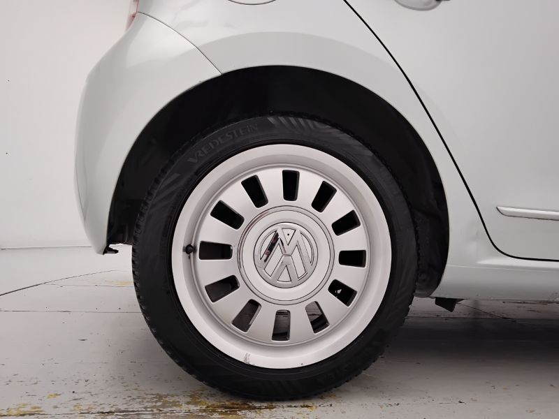 GuidiCar - VOLKSWAGEN up! 2014 up! 1.0 High up! 75cv 5p Usato