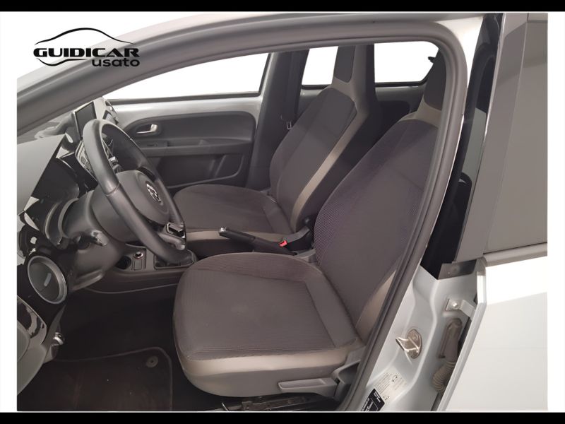 GuidiCar - VOLKSWAGEN up! 2014 up! 1.0 High up! 75cv 5p Usato
