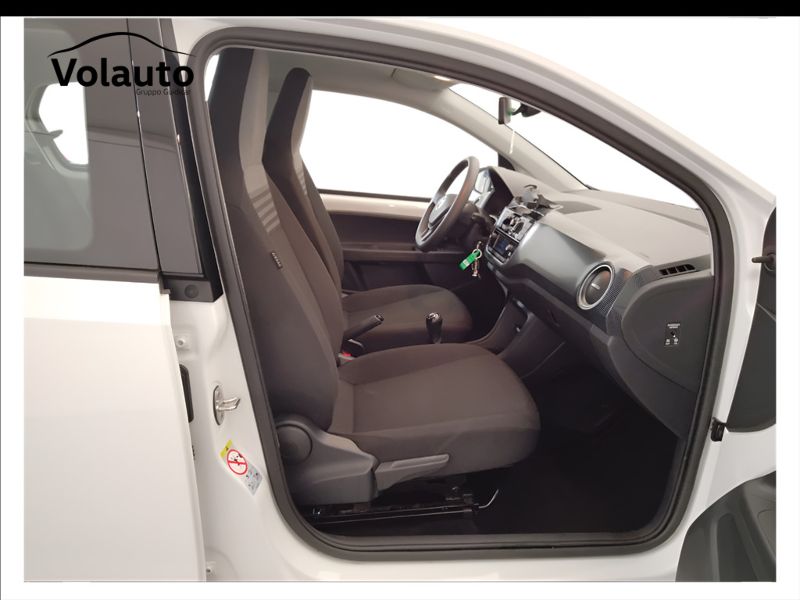 GuidiCar - VOLKSWAGEN up! 2022 up! 5p 1.0 eco up! Move up! 68cv my20 Usato