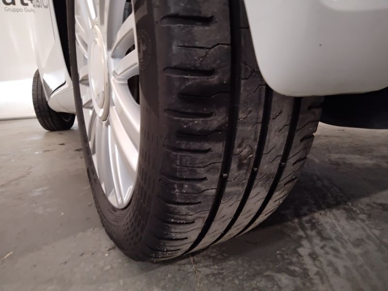 GuidiCar - VOLKSWAGEN up! 2022 up! 5p 1.0 eco up! Move up! 68cv my20 Usato
