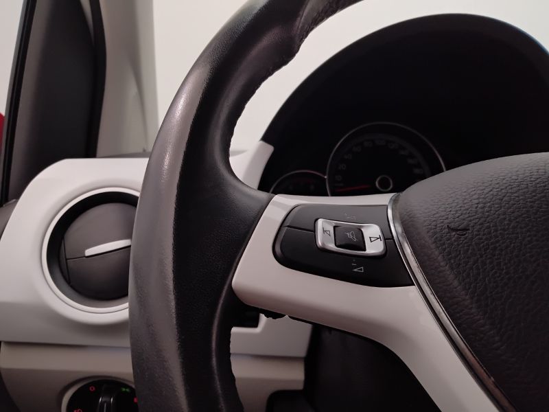 GuidiCar - VOLKSWAGEN up! 2022 up! 5p 1.0 evo Beats up! 65cv Usato