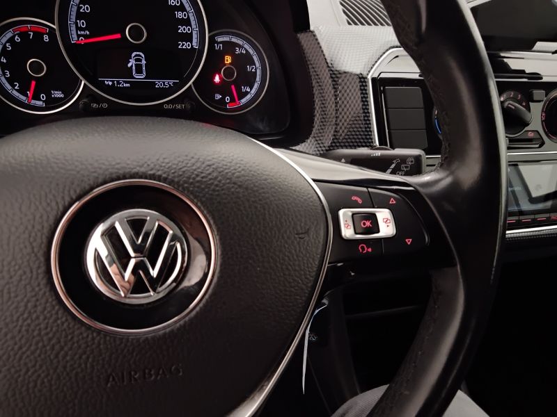 GuidiCar - VOLKSWAGEN up! 2018 up! 5p 1.0 Move up! 60cv Usato