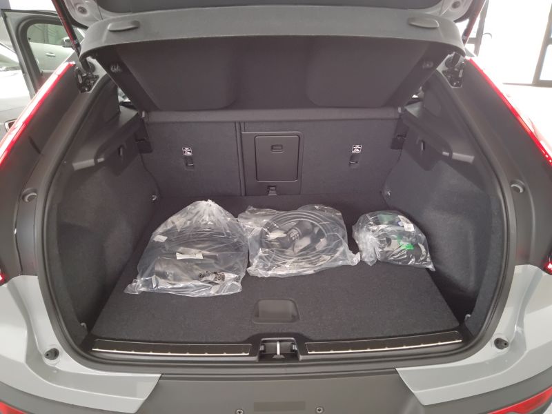GuidiCar - VOLVO C40 1 C40 single motor extend.range Core rwd Nuovo