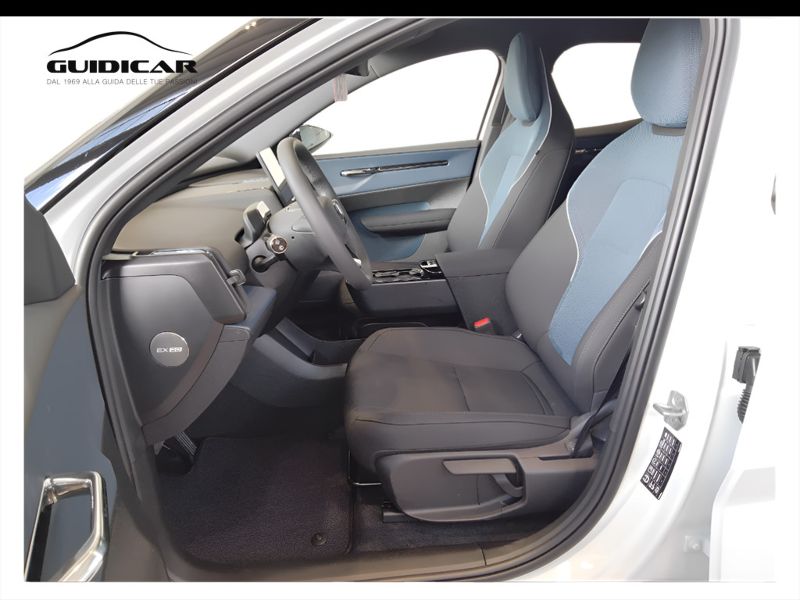 GuidiCar - VOLVO EX30 1 EX30 Single Motor Extended Range Plus rwd Nuovo