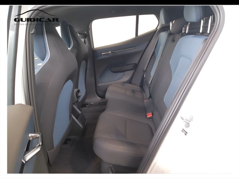 GuidiCar - VOLVO EX30 1 EX30 Single Motor Extended Range Plus rwd Nuovo