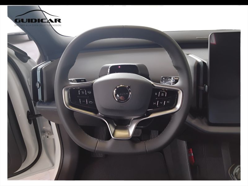 GuidiCar - VOLVO EX30 1 EX30 Single Motor Extended Range Plus rwd Nuovo