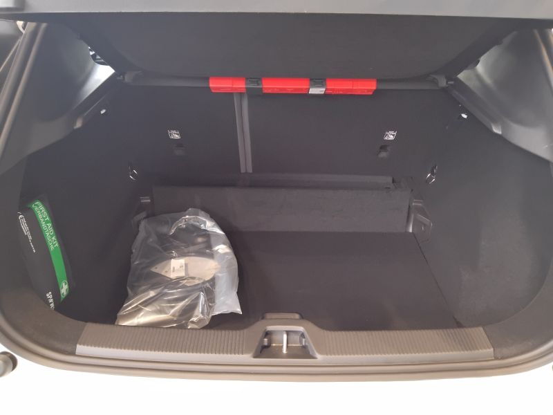 GuidiCar - VOLVO EX30 1 EX30 Single Motor Extended Range Plus rwd Nuovo