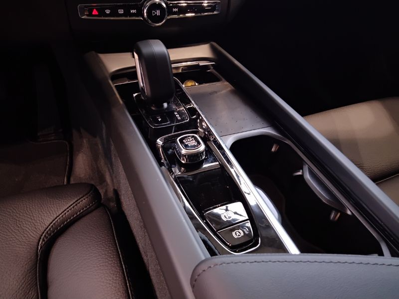 GuidiCar - VOLVO XC60 1 N.XC60 Recharge Plus Bright T6 AWD AUT Nuovo