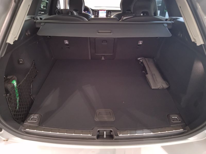 GuidiCar - VOLVO N.XC60 1 N.XC60 Recharge Plus Dark T6 AWD AUT Nuovo