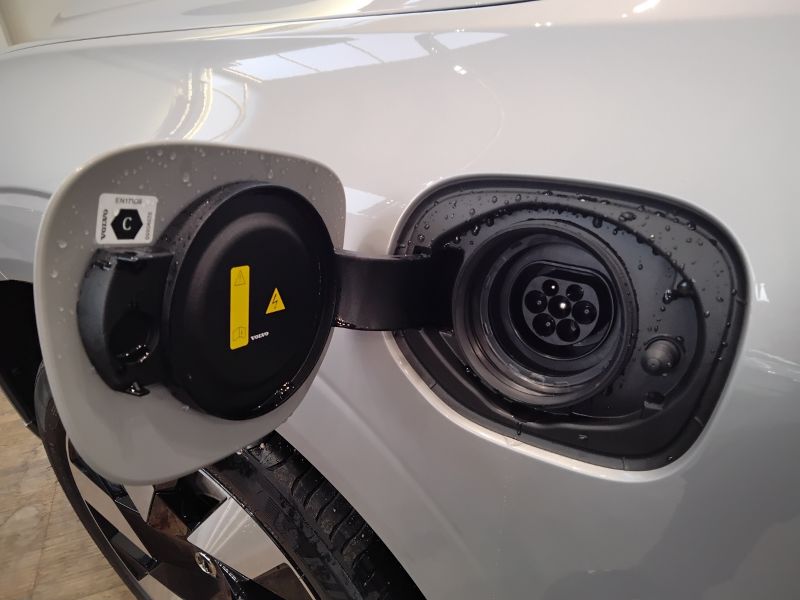GuidiCar - VOLVO N.XC60 1 N.XC60 Recharge Plus Dark T6 AWD AUT Nuovo
