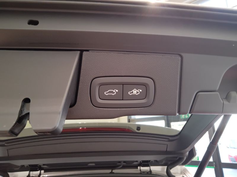 GuidiCar - VOLVO N.XC60 1 N.XC60 Recharge Plus Dark T6 AWD AUT Nuovo