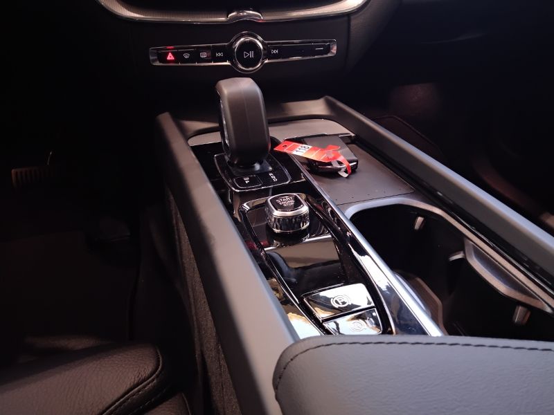GuidiCar - VOLVO N.XC60 1 N.XC60 Recharge Plus Dark T6 AWD AUT Nuovo