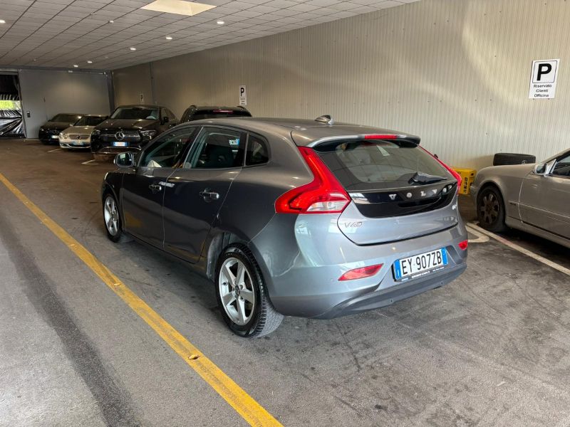 GuidiCar - VOLVO V40 2015 V40 1.6 d2 Business Edition Usato