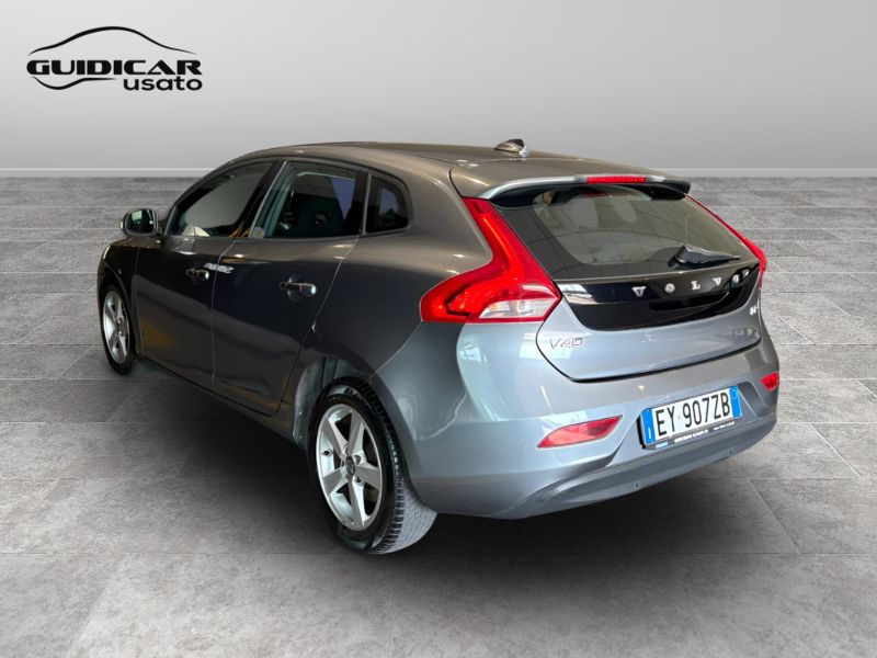 GuidiCar - VOLVO V40 2015 V40 1.6 d2 Business Edition Usato