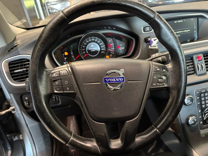 GuidiCar - VOLVO V40 2015 V40 1.6 d2 Business Edition Usato