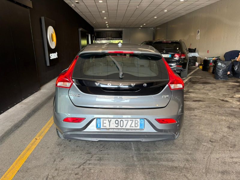 GuidiCar - VOLVO V40 2015 V40 1.6 d2 Business Edition Usato
