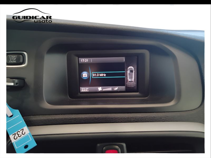 GuidiCar - VOLVO V40 2015 V40 1.6 d2 Business Edition Usato