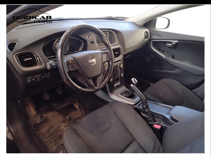 GuidiCar - VOLVO V40 2015 V40 1.6 d2 Business Edition Usato