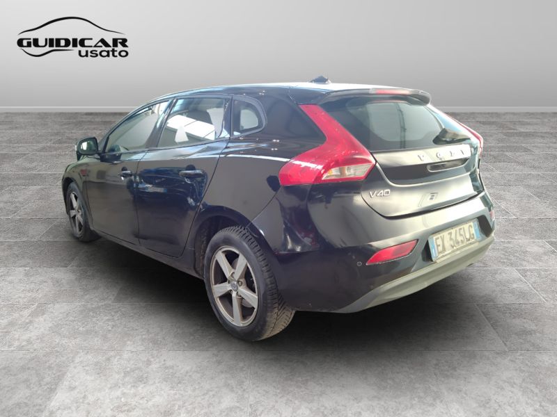 GuidiCar - VOLVO V40 2015 V40 1.6 d2 Business Edition Usato