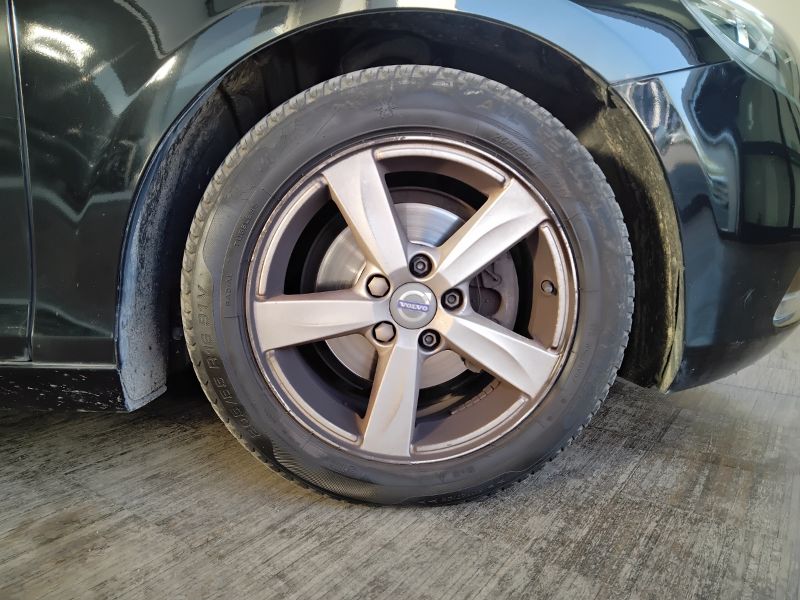 GuidiCar - VOLVO V40 2015 V40 1.6 d2 Business Edition Usato