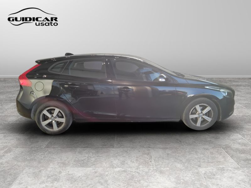 GuidiCar - VOLVO V40 2015 V40 1.6 d2 Business Edition Usato