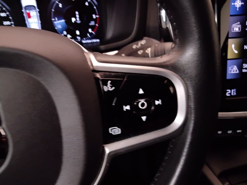 GuidiCar - VOLVO V60 2020 V60 Cross Country 2.0 B4 Business Pro awd auto Usato