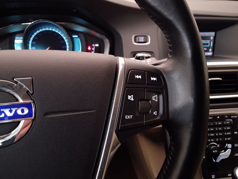 GuidiCar - VOLVO V60 2014 V60 2.4 d6 phev awd geatronic Usato