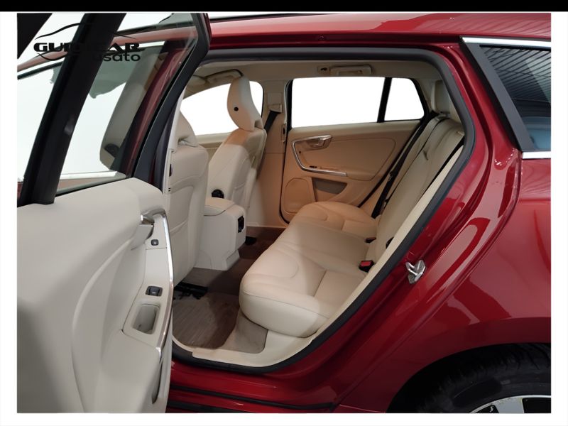 GuidiCar - VOLVO V60 2014 V60 2.4 d6 phev awd geatronic Usato