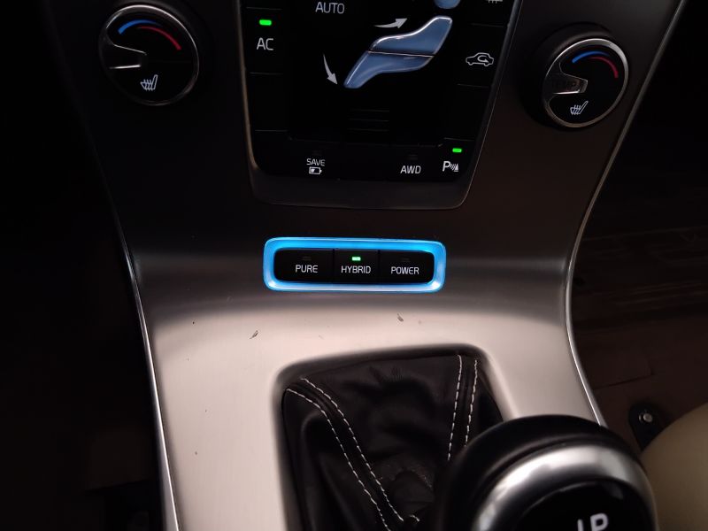 GuidiCar - VOLVO V60 2014 V60 2.4 d6 phev awd geatronic Usato