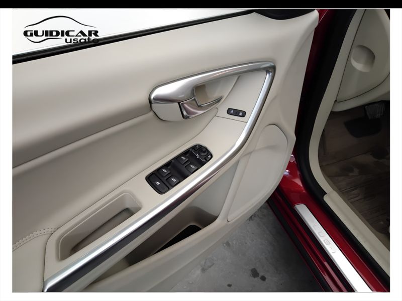 GuidiCar - VOLVO V60 2014 V60 2.4 d6 phev awd geatronic Usato