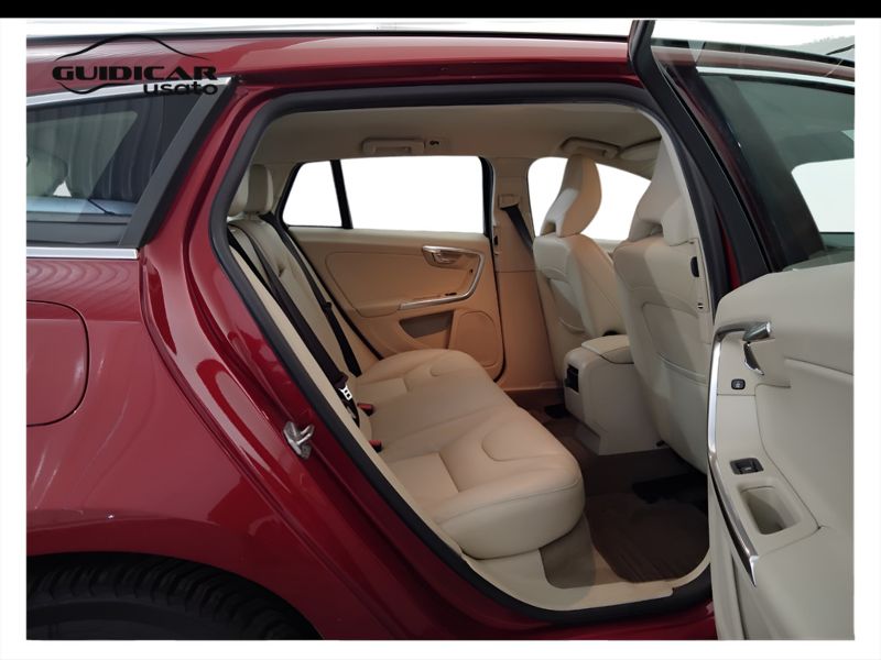 GuidiCar - VOLVO V60 2014 V60 2.4 d6 phev awd geatronic Usato