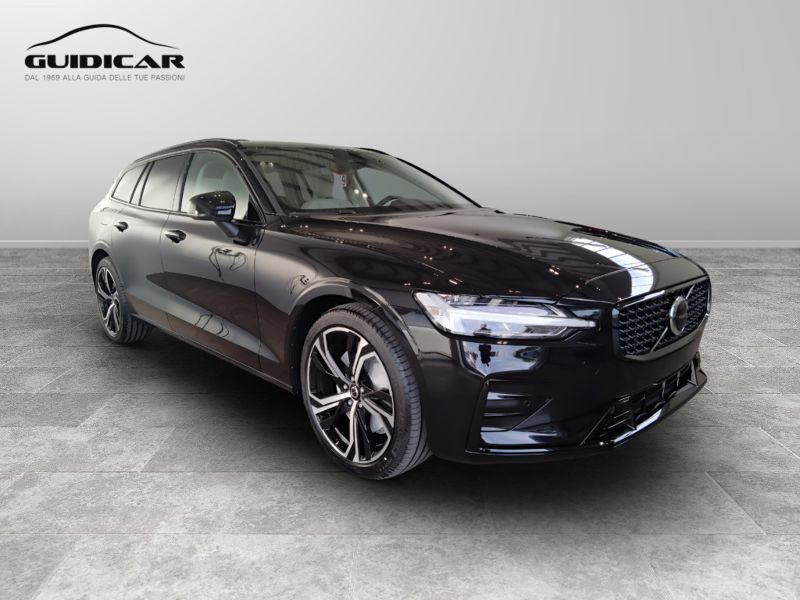 GuidiCar - VOLVO V60 1 V60 PLUS DARK B4 AUT Nuovo