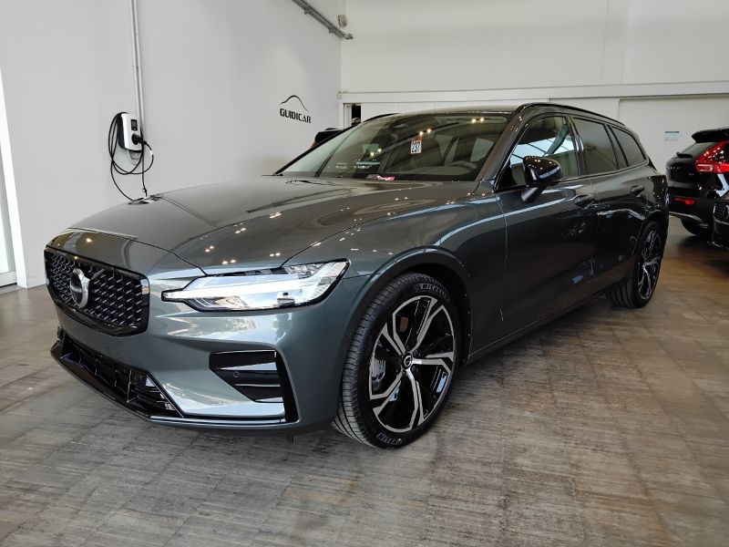GuidiCar - VOLVO V60 1 V60 PLUS DARK B4 AUT Nuovo