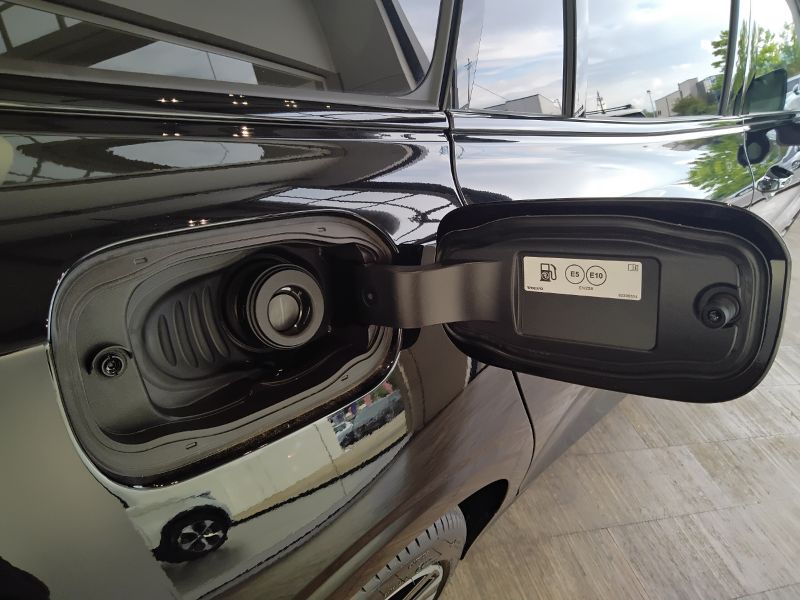 GuidiCar - VOLVO V60 1 V60 PLUS DARK B4 AUT Nuovo