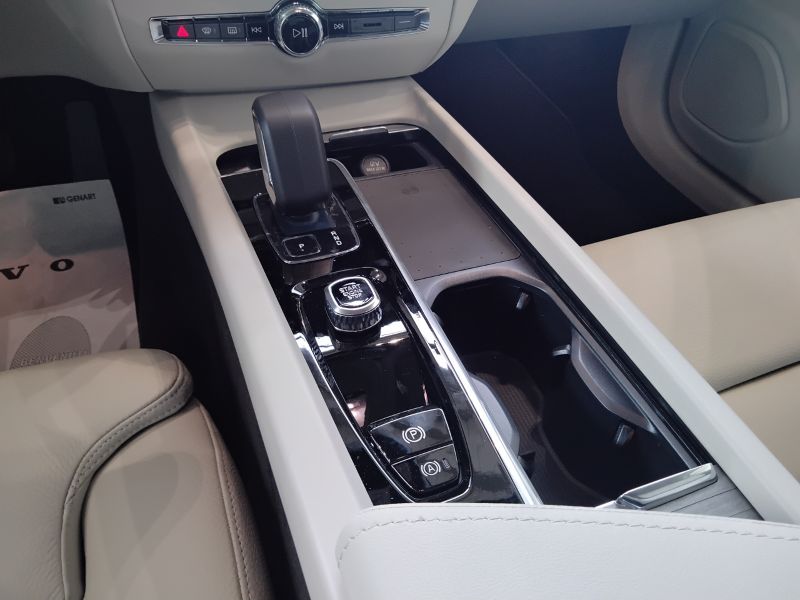 GuidiCar - VOLVO V60 1 V60 PLUS DARK B4 AUT Nuovo
