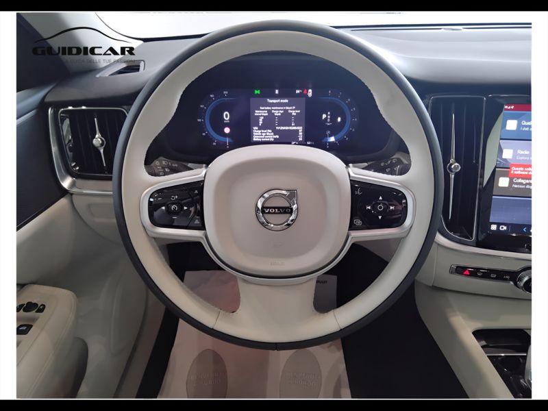 GuidiCar - VOLVO V60 1 V60 PLUS DARK B4 AUT Nuovo