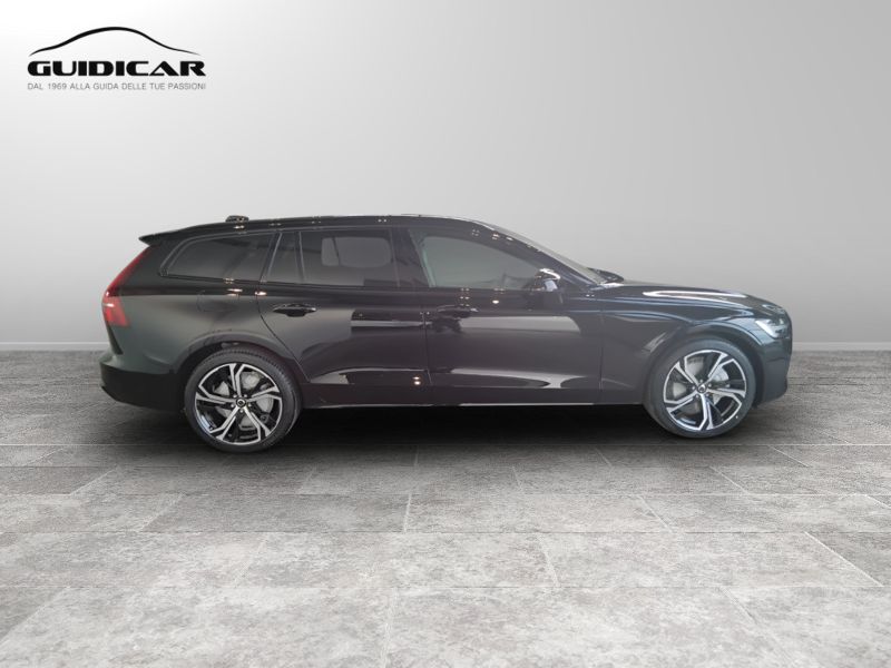 GuidiCar - VOLVO V60 1 V60 PLUS DARK B4 AUT Nuovo