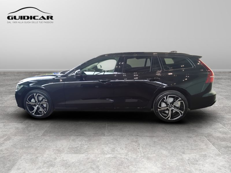 GuidiCar - VOLVO V60 1 V60 PLUS DARK B4 AUT Nuovo