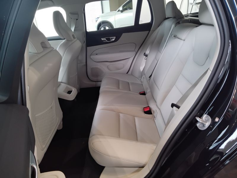 GuidiCar - VOLVO V60 1 V60 PLUS DARK B4 AUT Nuovo