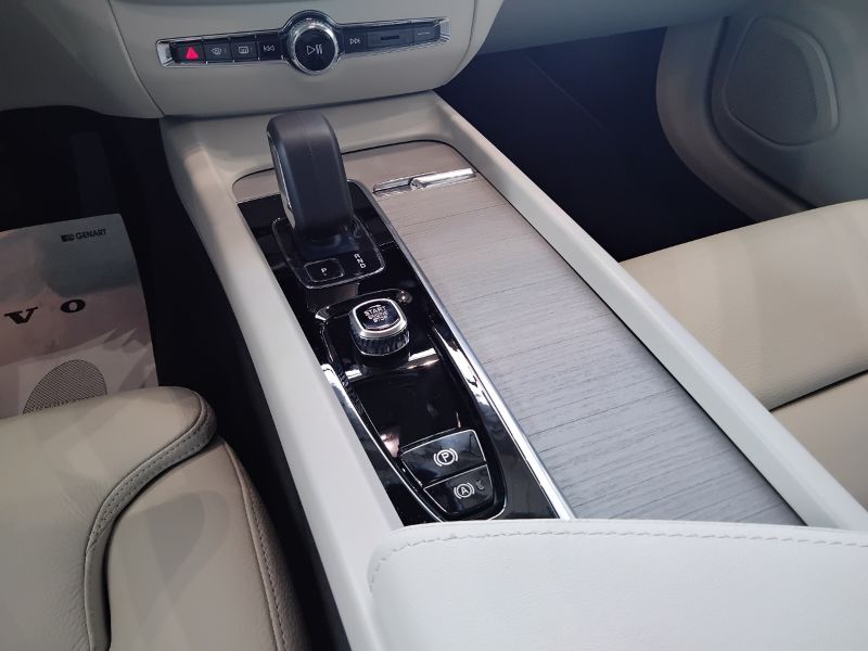 GuidiCar - VOLVO V60 1 V60 PLUS DARK B4 AUT Nuovo