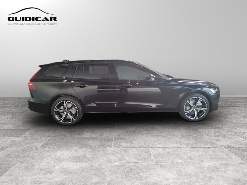 GuidiCar - VOLVO V60 1 V60 PLUS DARK B4 AUT Nuovo