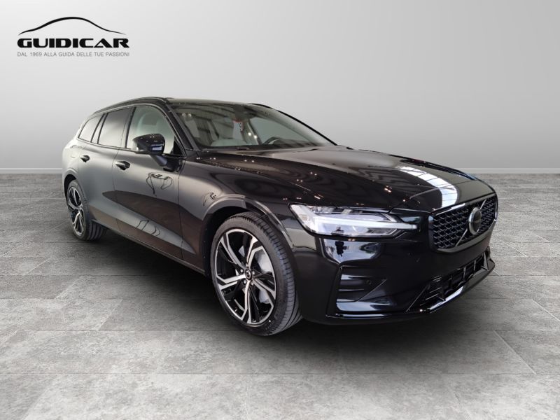 GuidiCar - VOLVO V60 1 V60 PLUS DARK B4 AUT Nuovo