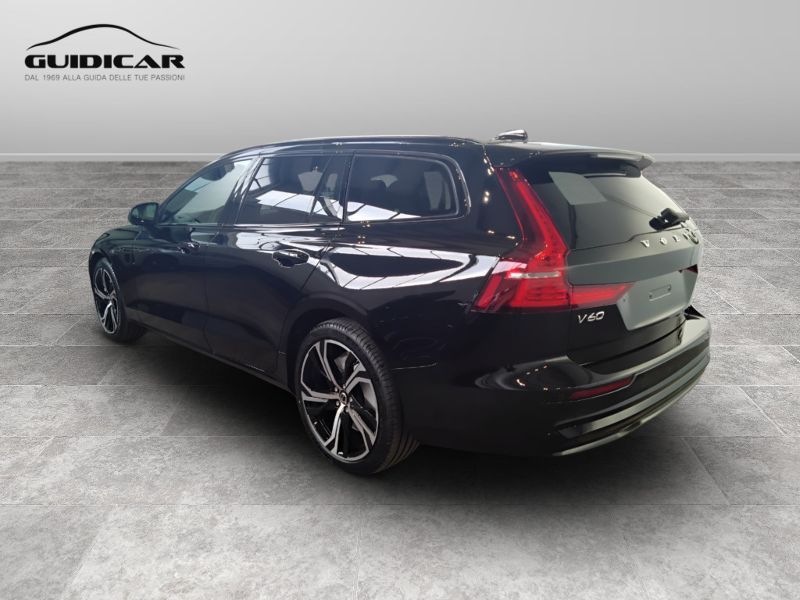GuidiCar - VOLVO V60 1 V60 PLUS DARK B4 AUT Nuovo