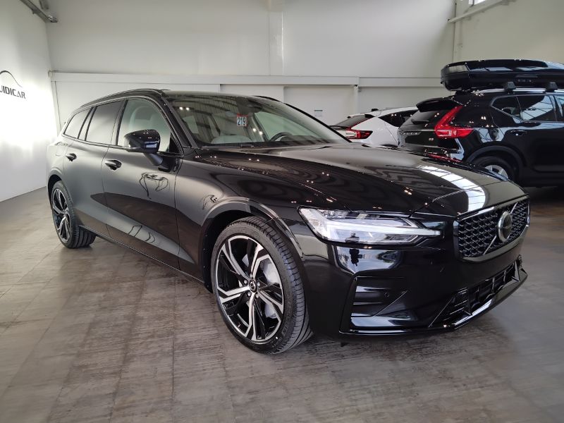 GuidiCar - VOLVO V60 1 V60 PLUS DARK B4 AUT Nuovo