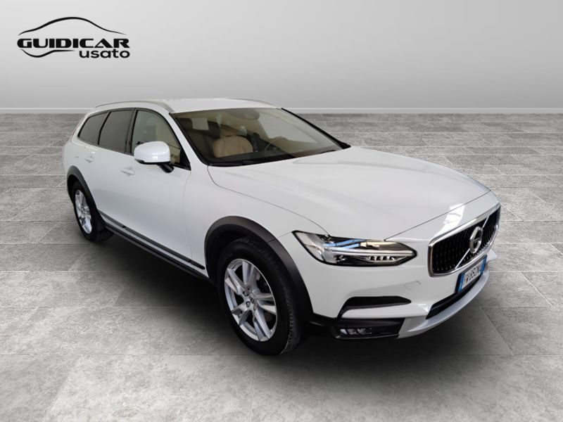GuidiCar - VOLVO V90 2019 V90 Cross Country 2.0 d4 awd geartronic my19 Usato